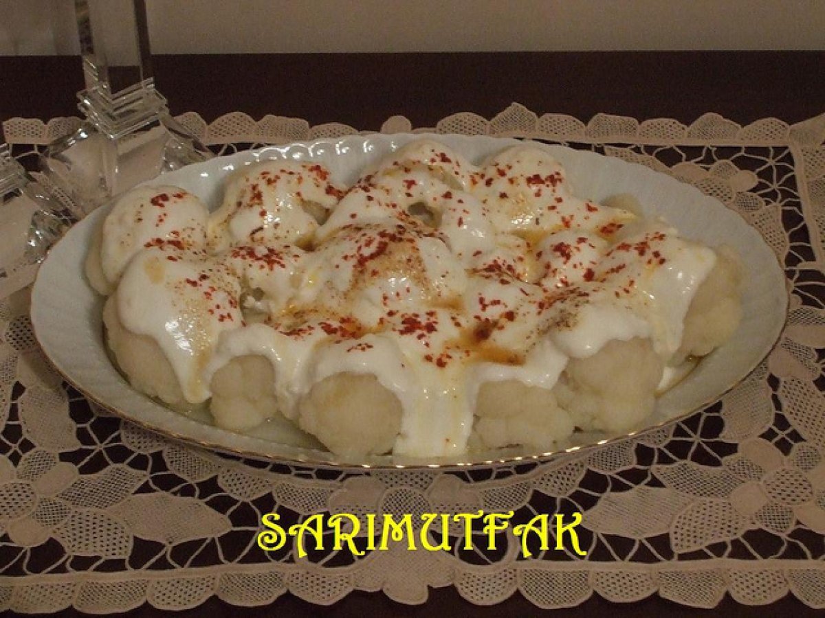 YOĞURTLU KARNIBAHAR SALATASI