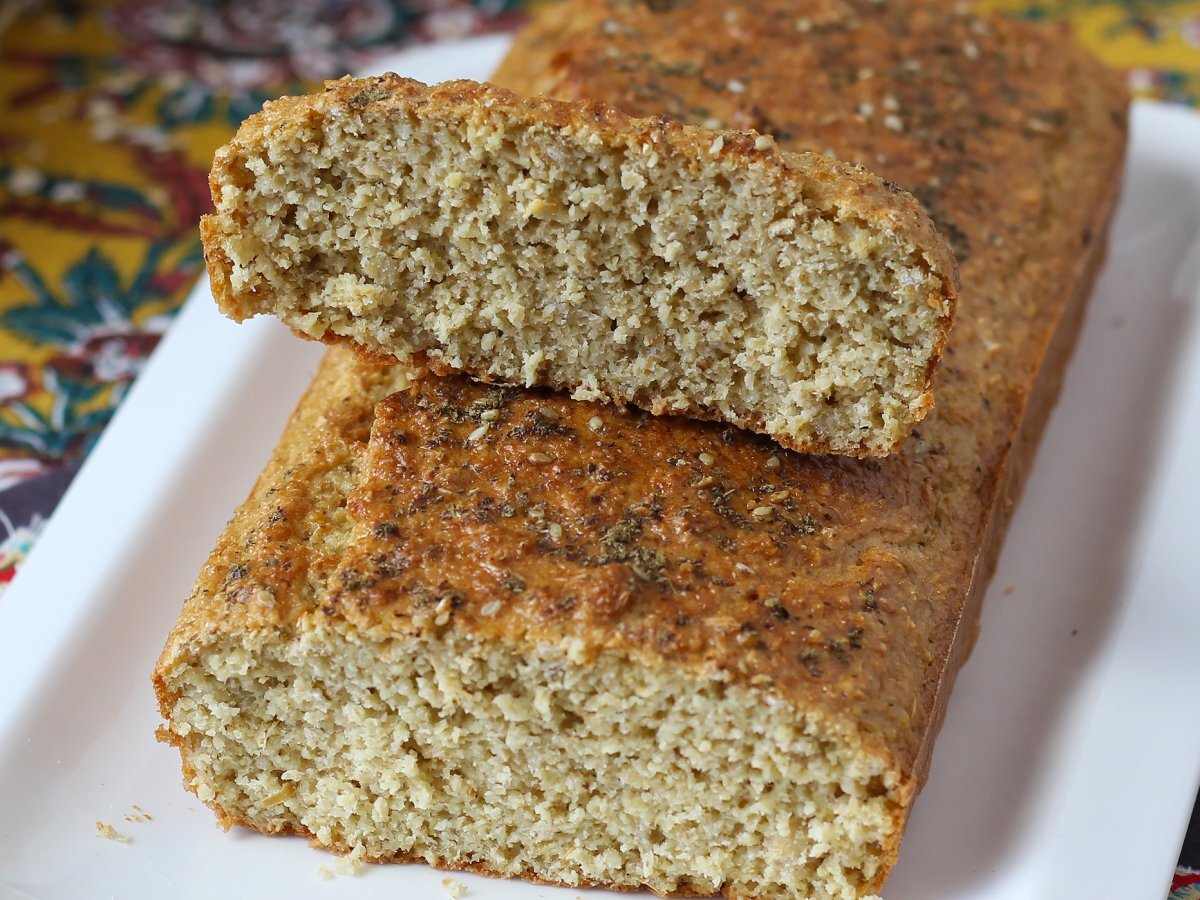 Yoğurtlu ve yumurtalı glutensiz yulaflı ekmek: protein dolu, sağlıklı ve yapımı kolay bir tarif