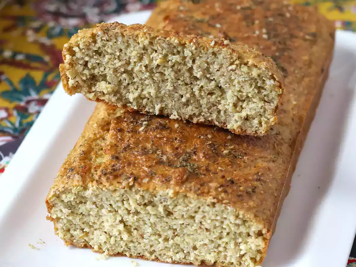 Yoğurtlu ve yumurtalı glutensiz yulaflı ekmek: protein dolu, sağlıklı ve yapımı kolay bir tarif