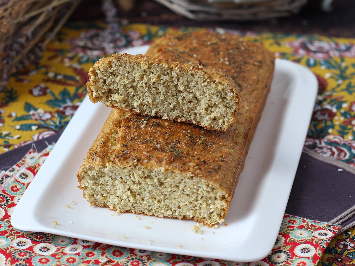 Yoğurtlu ve yumurtalı glutensiz yulaflı ekmek: protein dolu, sağlıklı ve yapımı kolay bir tarif - fotoğraf 2