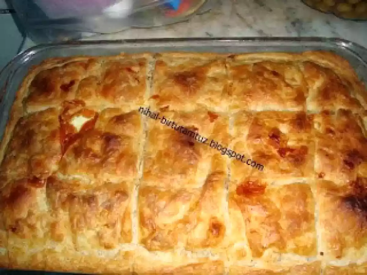 Yufkalı-milföylü börek