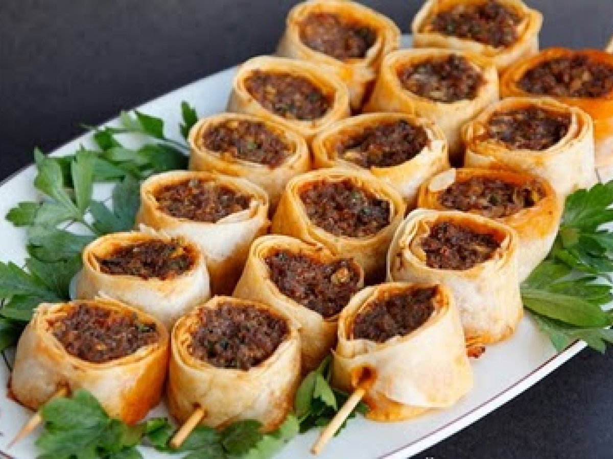 Yufkalı Rulo Köfte