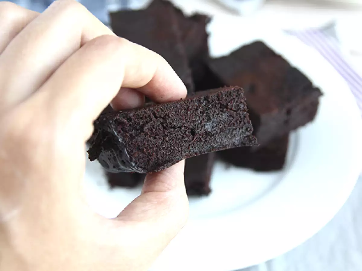 Yumurtasız, fırınsız, laktozsuz, çikolatalı kek - fotoğraf 2