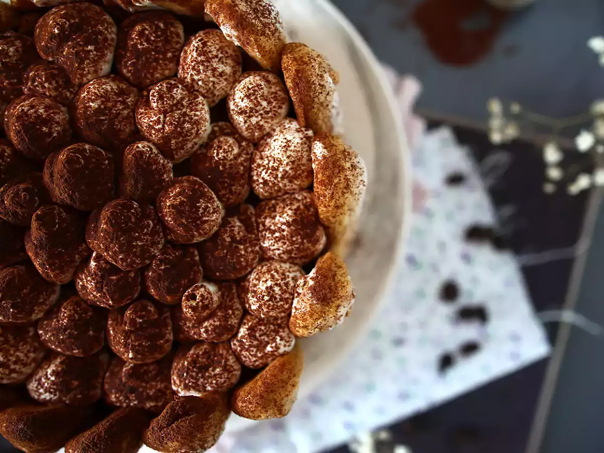 Yumurtasız lezzetli tiramisu tarzı charlotte - fotoğraf 5