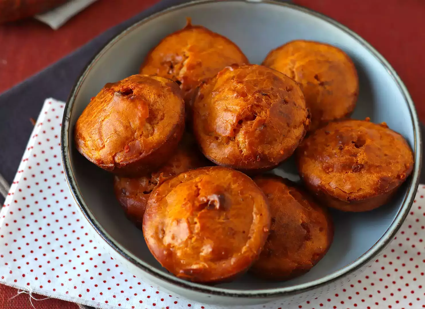 Yumuşak ve baharatlı chorizo muffin