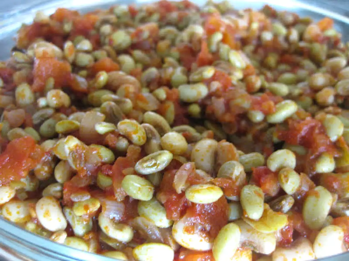 ZEYTİNYAĞLI İÇ BÖRÜLCE